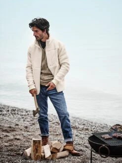 Atrium-Janker -Modekleidung Geschäft EC23 6175 DE