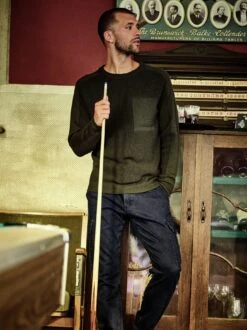 Präziser Pullover -Modekleidung Geschäft EC23 6179 DE