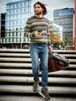 Kein-Norweger-Pullover -Modekleidung Geschäft EC23 6319 DE 1