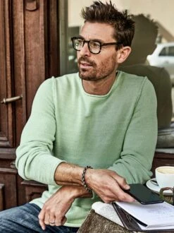 Reporter-Pullover -Modekleidung Geschäft EC23 6472 DE