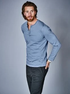 Gefährten-Henley -Modekleidung Geschäft EC23 6882 DE 1