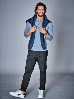 Gefährten-Henley -Modekleidung Geschäft EC23 6882 DF