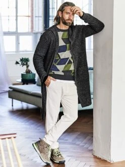 Unberechenbarer Pullover -Modekleidung Geschäft EC23 7600 DF 1