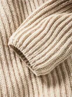 Kurator-Wollrolli -Modekleidung Geschäft EC23 7966 DI