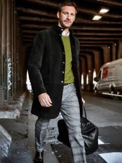 Loch-Ness-Hose -Modekleidung Geschäft EC24 6053 DA