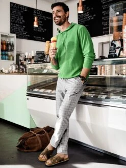 Loch-Ness-Hose -Modekleidung Geschäft EC24 6053 DB