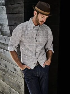 Weste Figalli -Modekleidung Geschäft EC24 6090 DD