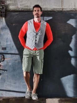 Paulos Weste -Modekleidung Geschäft EC24 6187 DD 1