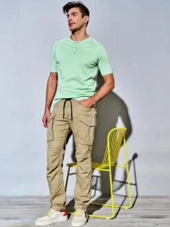 Abenteuer-Sommercargo -Modekleidung Geschäft EC24 6481 DF