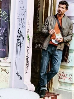 Auf-Messers-Schneide-Blouson -Modekleidung Geschäft EC24 6510 DC 1