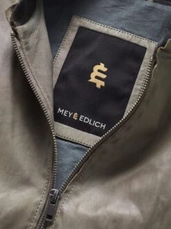 Auf-Messers-Schneide-Blouson -Modekleidung Geschäft EC24 6510 DG