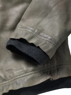 Auf-Messers-Schneide-Blouson -Modekleidung Geschäft EC24 6510 DH