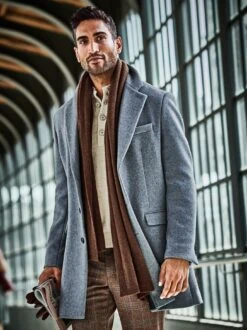 Eindrucksvoller Chesterfield -Modekleidung Geschäft EC24 6653 DF