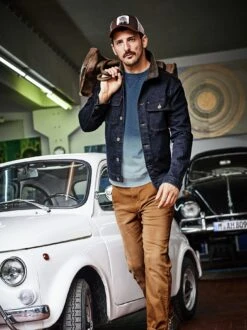 Tiefgründige Jeansjacke -Modekleidung Geschäft EC24 6684 DF