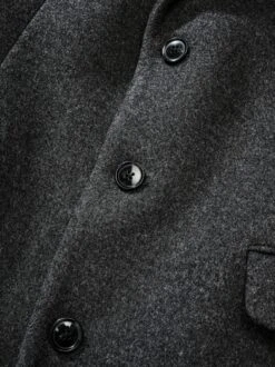 Eindrucksvoller Chesterfield -Modekleidung Geschäft EC24 6692 DH