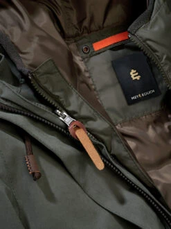 Ganzjahres-Parka -Modekleidung Geschäft EC24 6708 DI