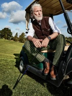 Volkers Weste -Modekleidung Geschäft EC24 6763 DE 1