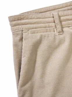 Geschichten-Cordchino -Modekleidung Geschäft EC24 6782 DG