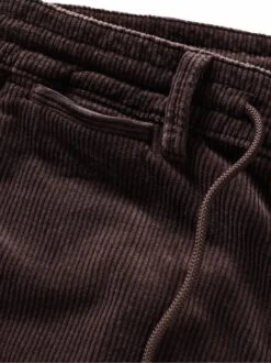 Geschichten-Cordchino -Modekleidung Geschäft EC24 6783 DH