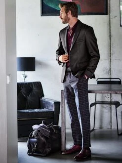 Große-Ganze-Anzugsakko -Modekleidung Geschäft EC24 6900 DE 1