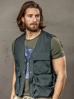 Weste Mout -Modekleidung Geschäft EC24 6981 DD 1