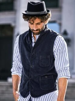 Volkers Weste -Modekleidung Geschäft EC24 6999 DE