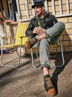 Momentum-Lederjacke -Modekleidung Geschäft EC24 7140 DD 1