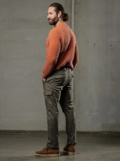 Projekt-Cargo -Modekleidung Geschäft EC24 7184 DB