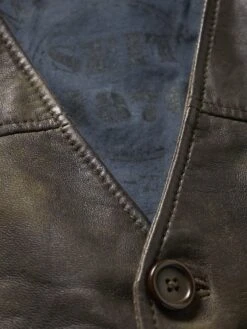 Keine-Klischees-Weste -Modekleidung Geschäft EC24 7833 DH 1