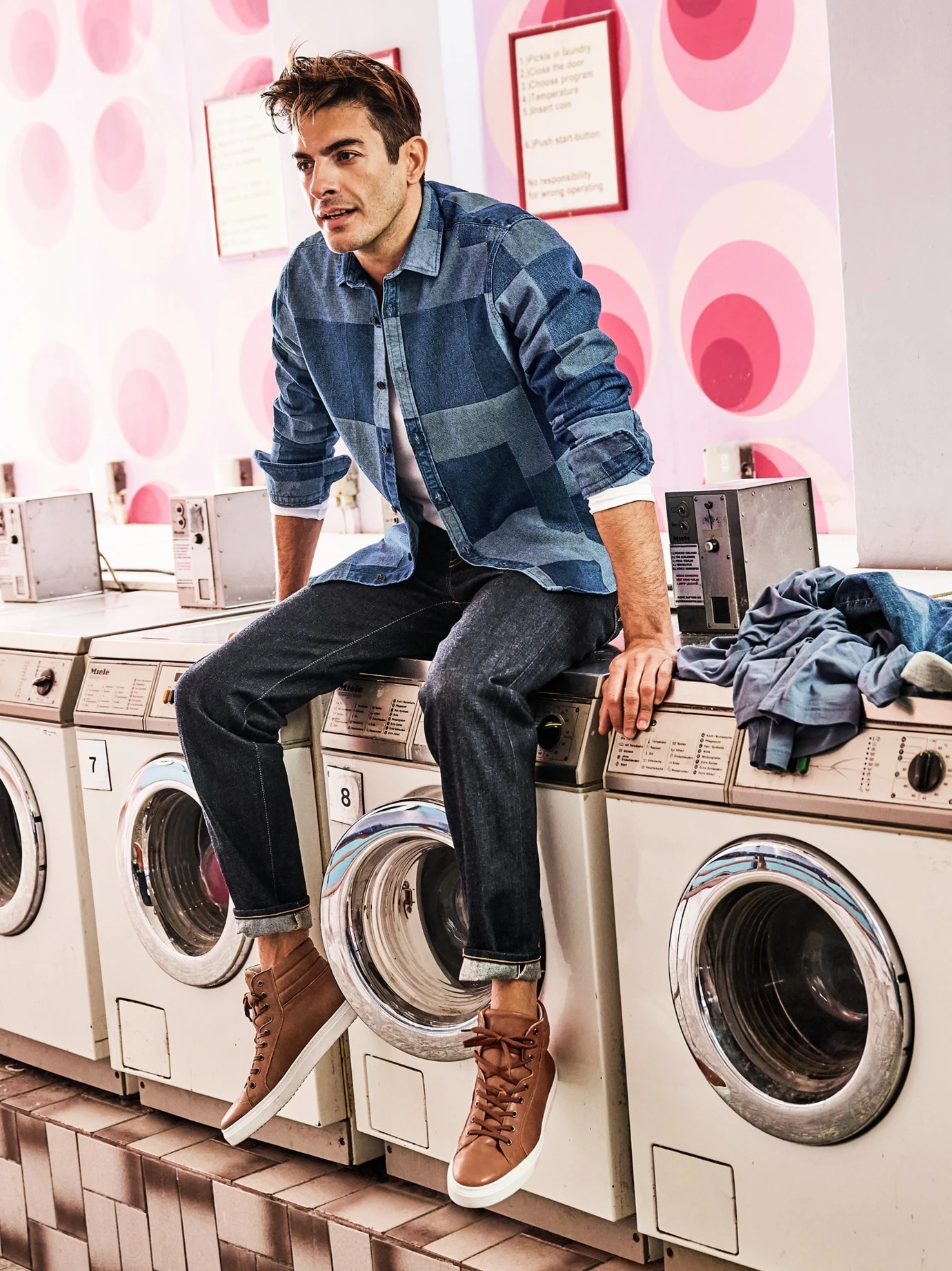 Gereifter Hightop-Sneaker 12 Gereifter Hightop-Sneaker – Bild 12