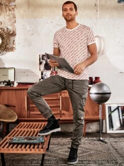 Satorisan Kiso -Modekleidung Geschäft EC25 7734 DB