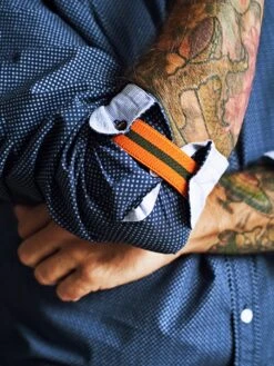 CuffUps -Modekleidung Geschäft EC29 7094 DF 1